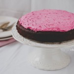 Céklás csokoládé torta rózsaszín habos krémmel